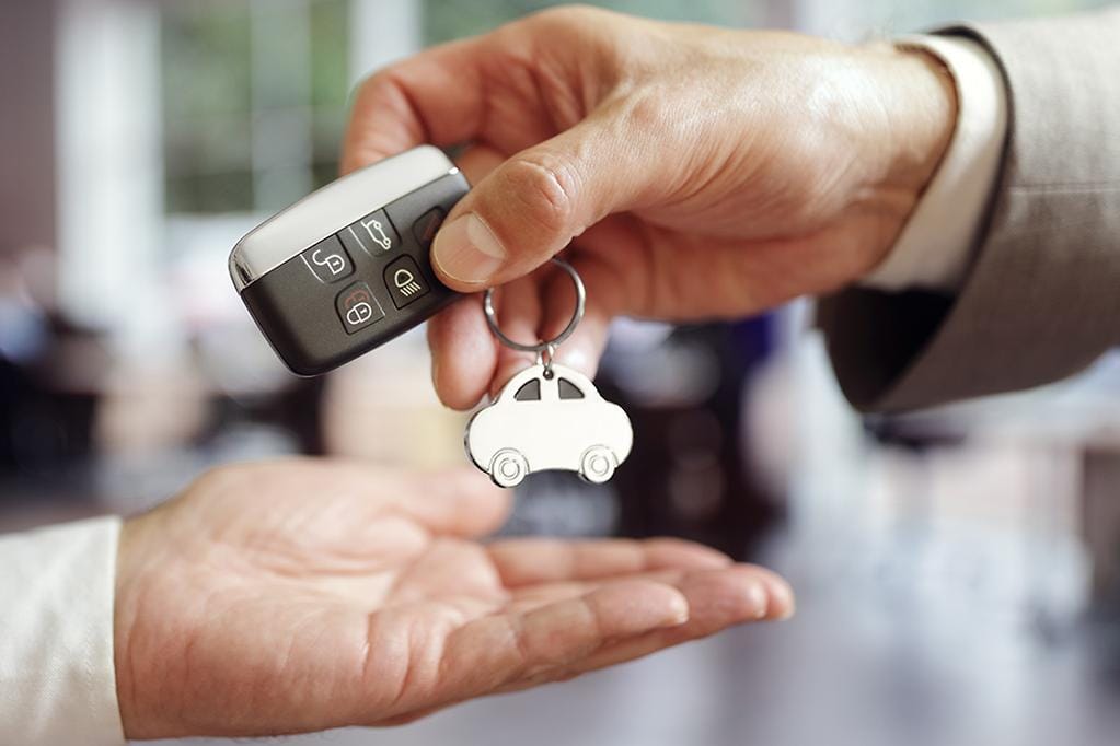 What's the Best Way to Get Paid When Selling Your Car? A Guide to Secure 