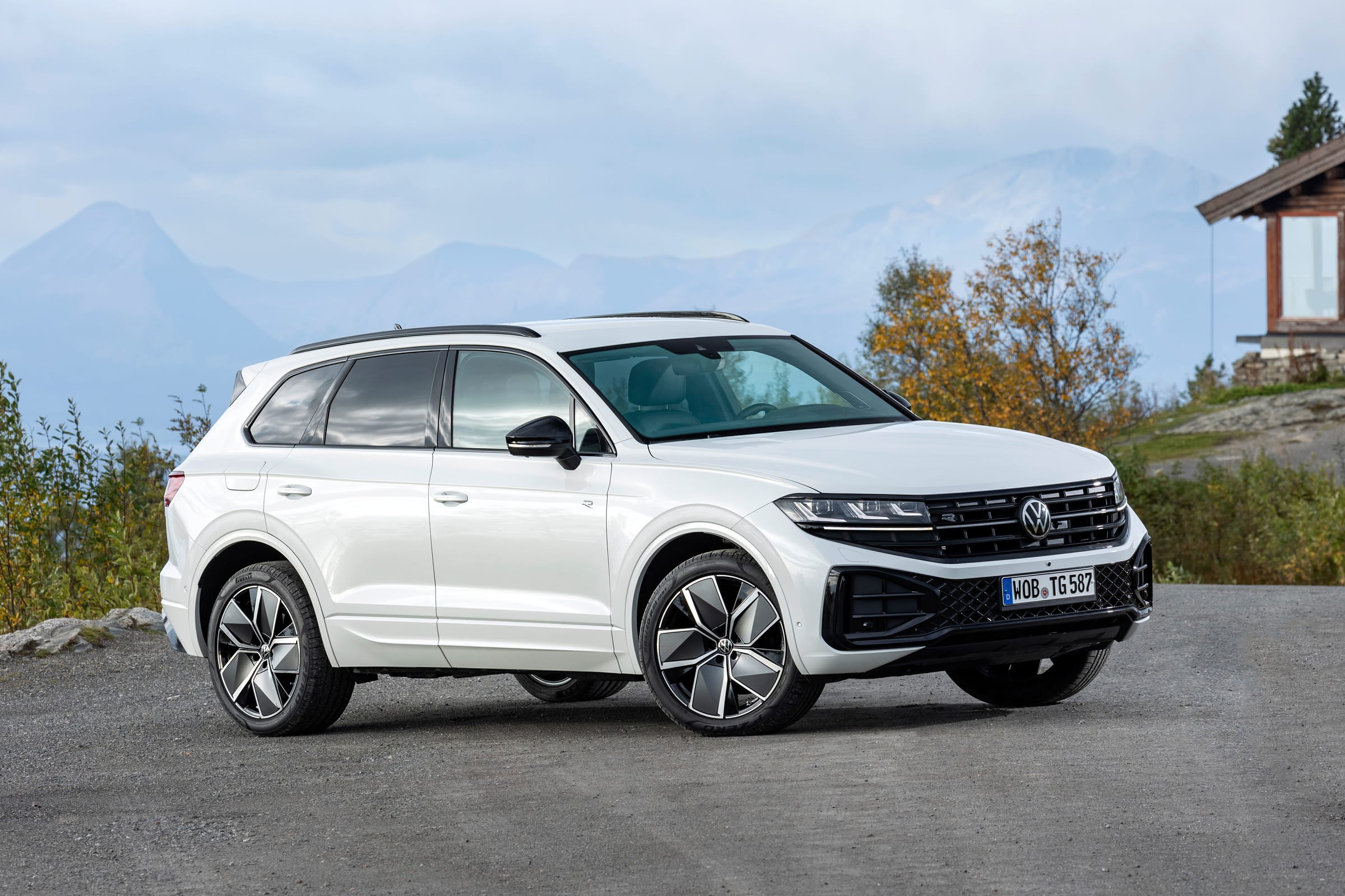 2025 Volkswagen Touareg Review Price, Specs and Rating